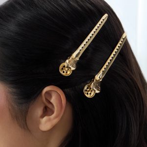 Precision_Metal_Hair_Clip_Gold_2400_Carousel_PDP_In_Use_NM.jpg